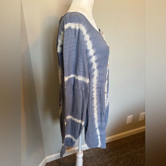 FREE PEOPLE Intimately Little Dreams Top in Blue/White - Picture 6 of 8